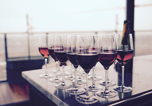 A cosa fa bene il vino rosso e perché?
